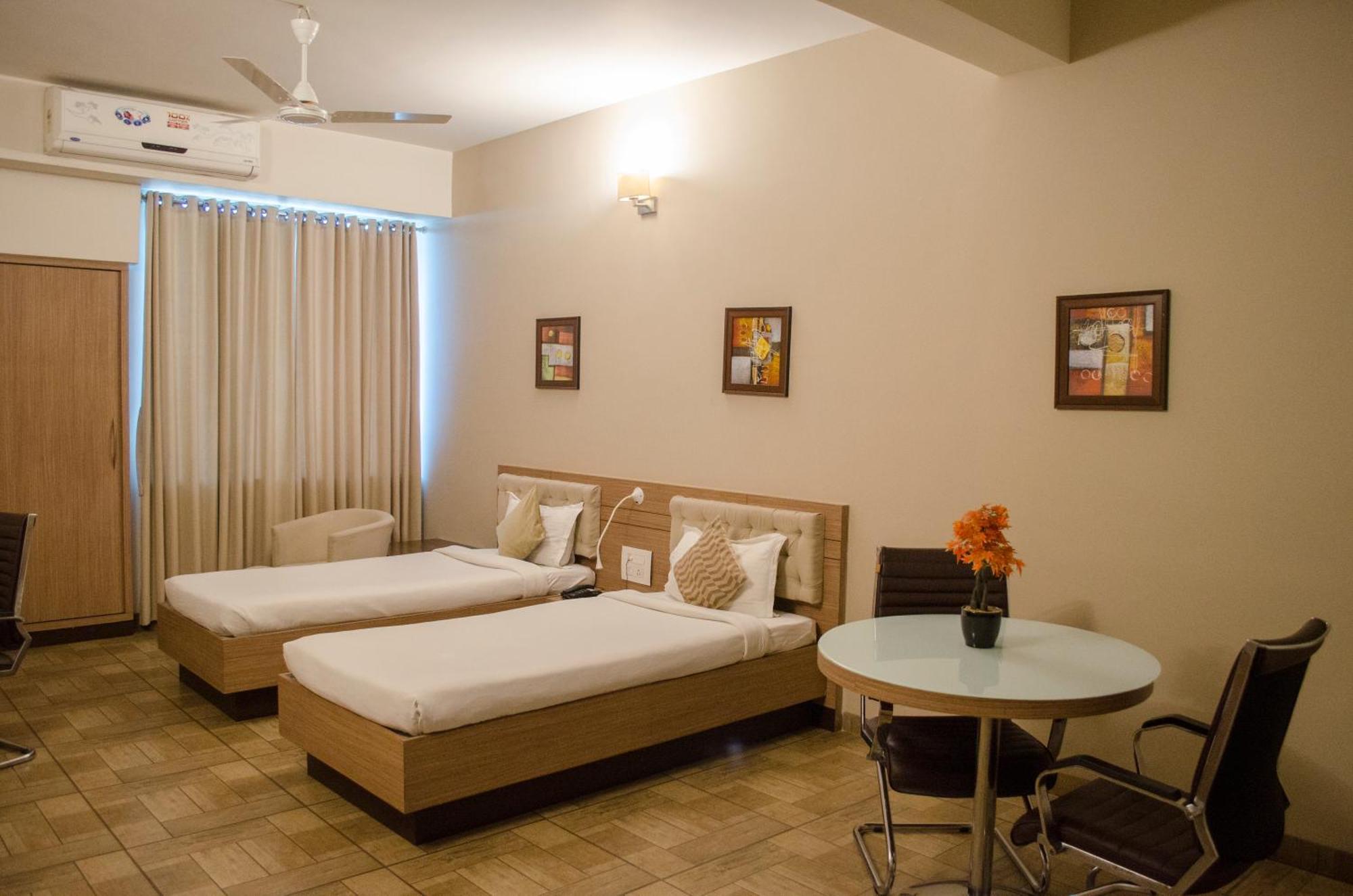 Hotel Genista Inn Ranchi Bagian luar foto